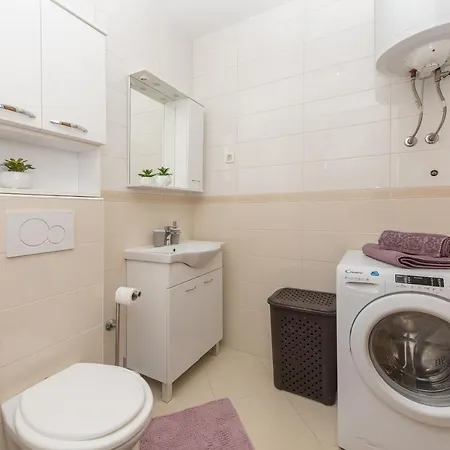 Violet Apartment