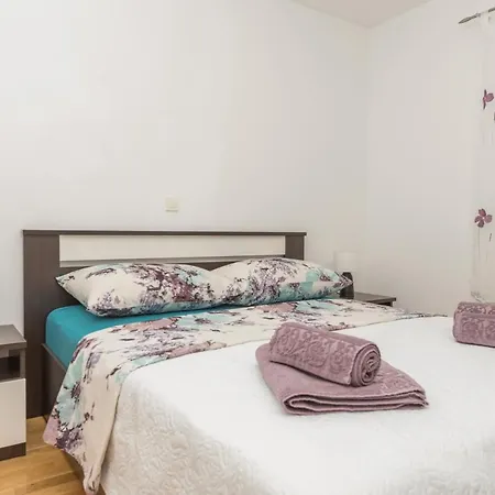 Apartament Violet Makarska